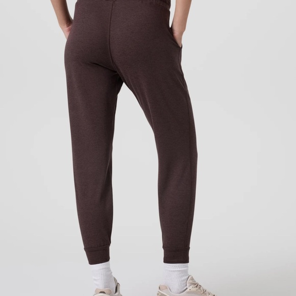 Vuori Performance Jogger Java Heather - Picture 2 of 7